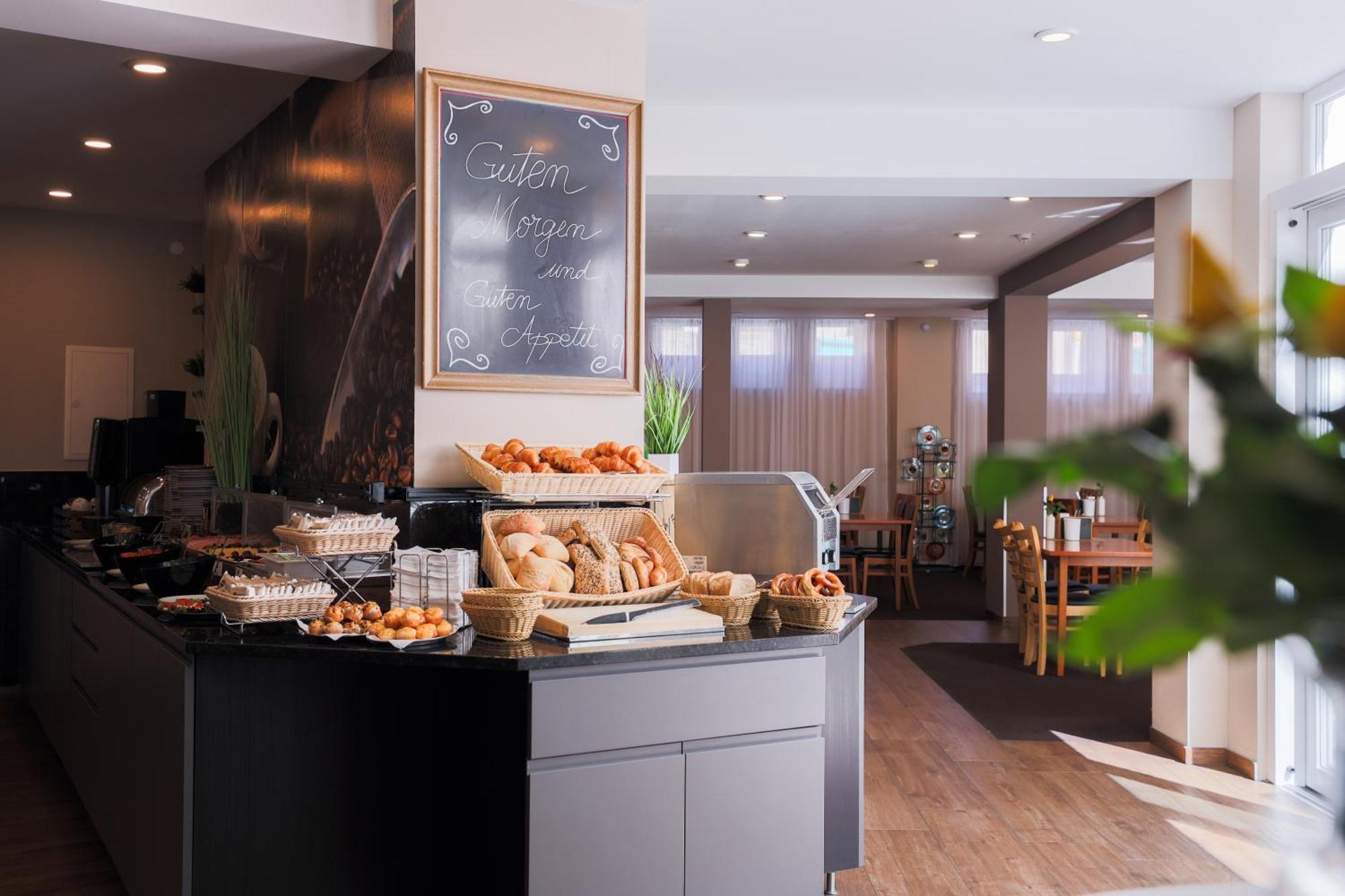 Novum Hotel Bruy Stuttgart Exterior foto