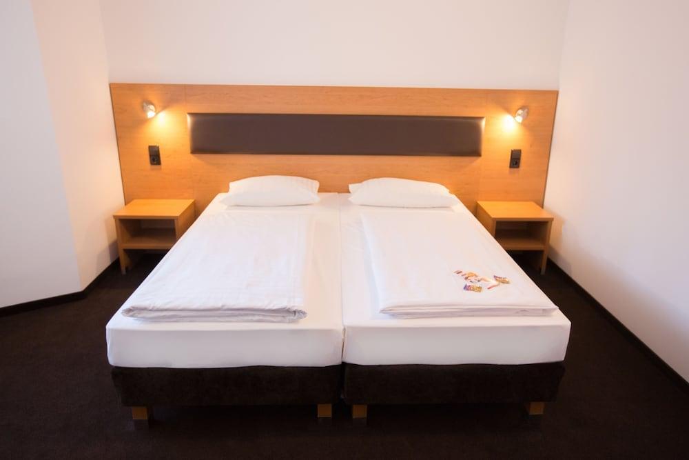 Novum Hotel Bruy Stuttgart Exterior foto
